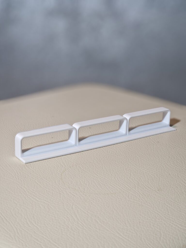 3D prinditud prillide hoidja seinale
