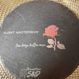 Graveeringuga kivialus.